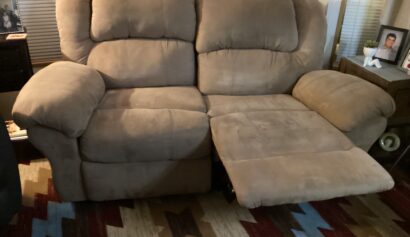 Loveseat Lot 367