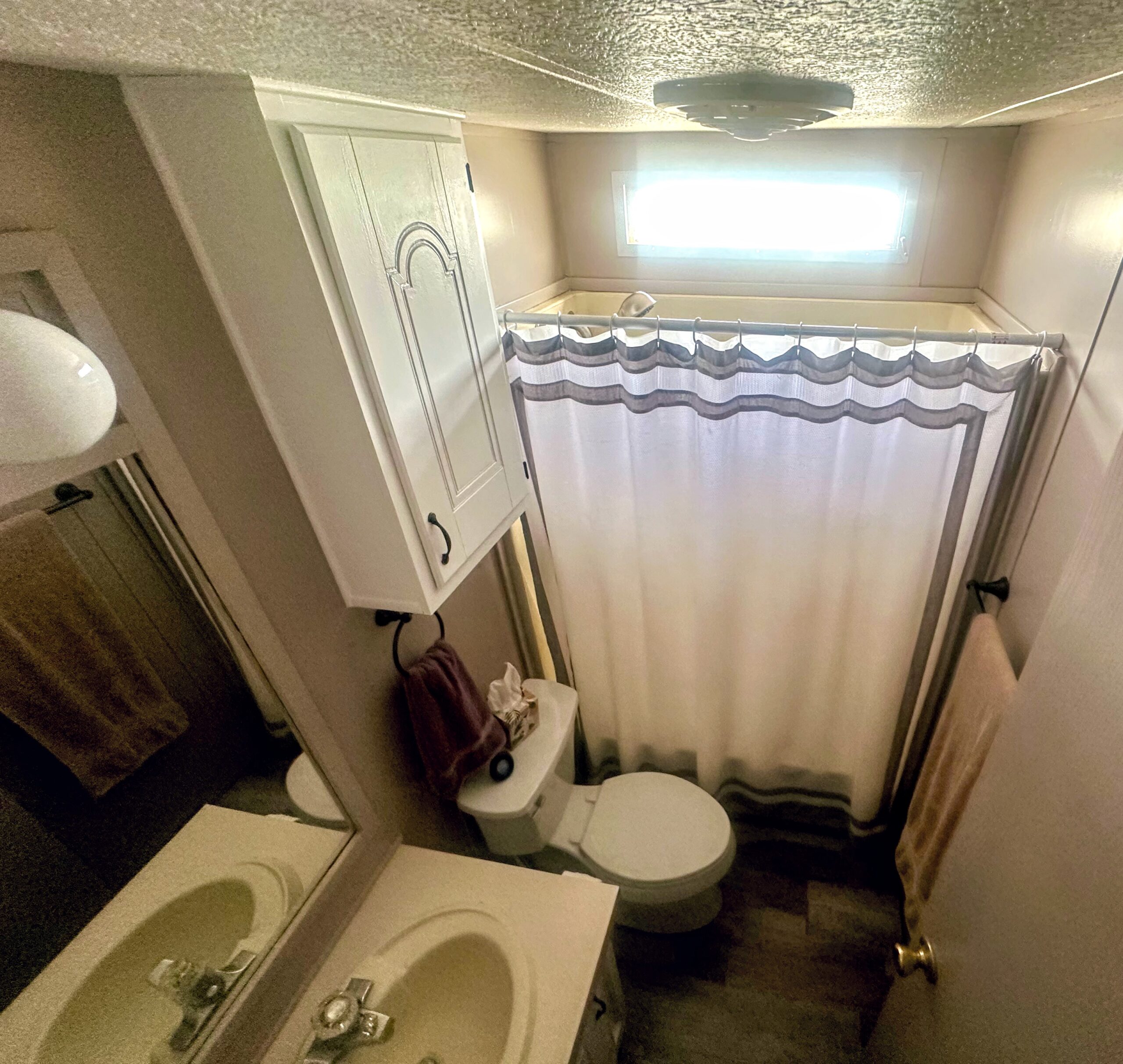 Lot 925 Bathroom2