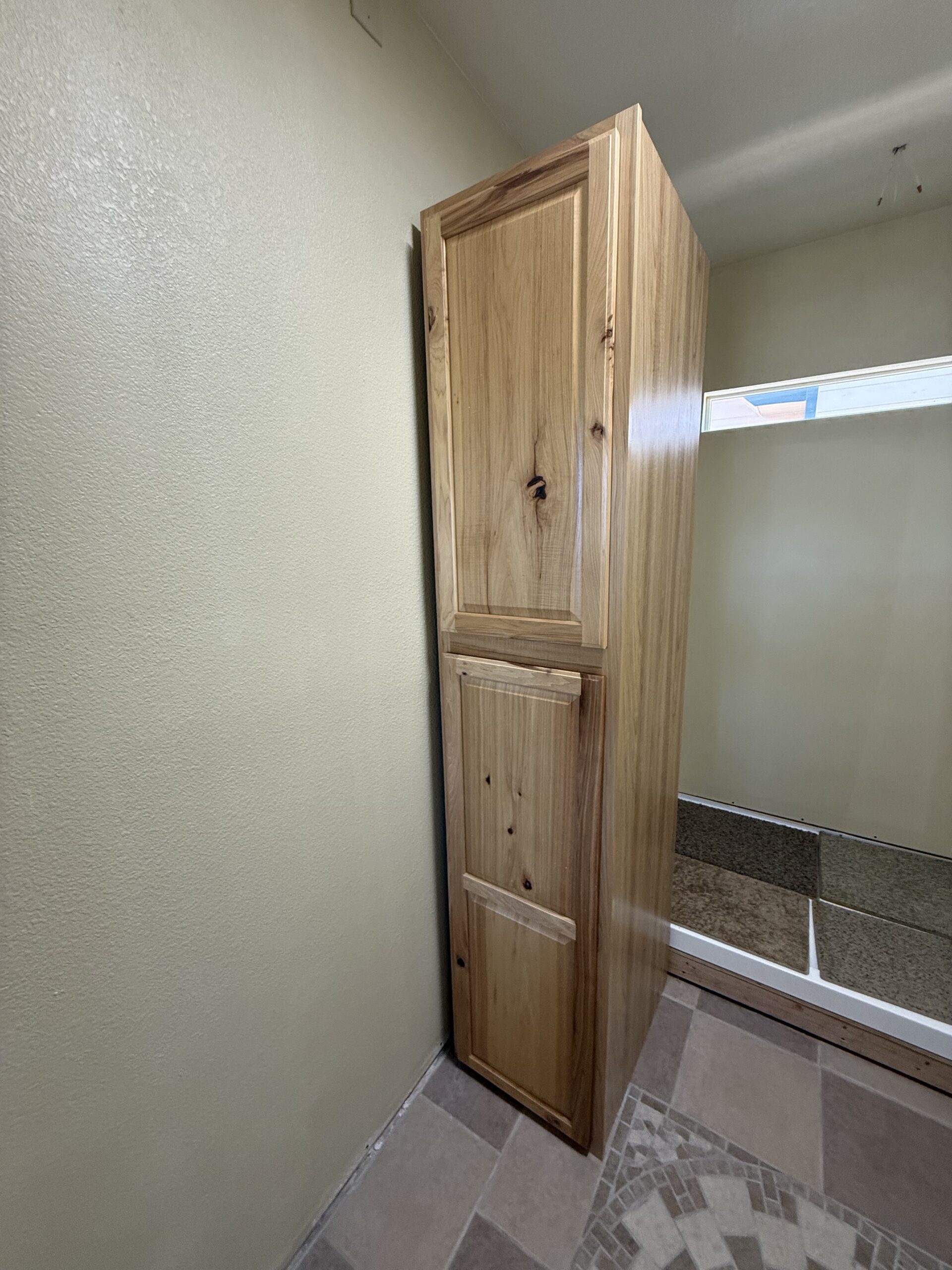 Cabinet 2