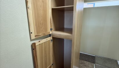 Cabinet 3
